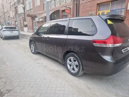 Toyota Sienna 2011 года за 10 750 000 тг. в Атырау – фото 6