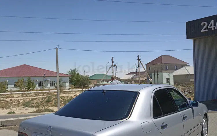 Mercedes-Benz E 320 1998 годаүшін2 400 000 тг. в Актау