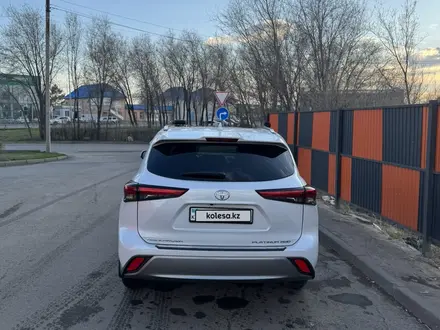 Toyota Highlander 2022 года за 40 000 000 тг. в Уральск – фото 10