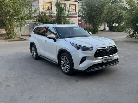 Toyota Highlander 2022 года за 40 000 000 тг. в Уральск – фото 24