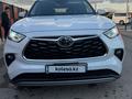 Toyota Highlander 2022 года за 40 000 000 тг. в Уральск – фото 2