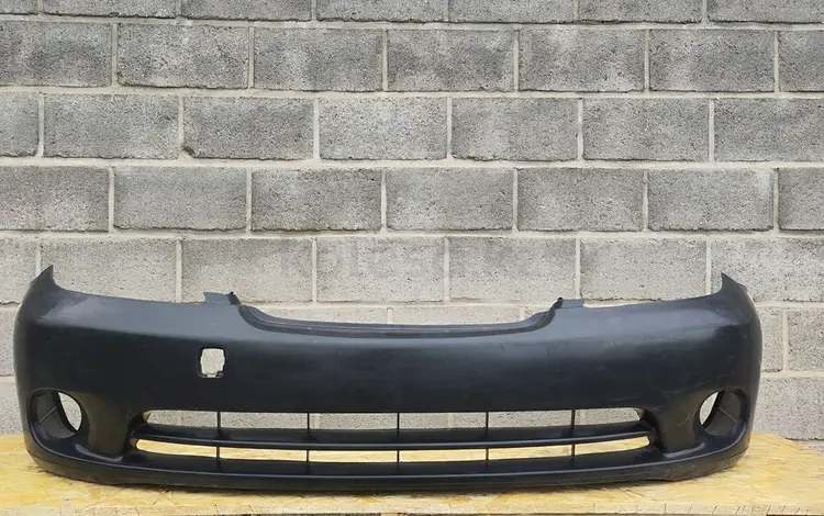 Бампер передний на Лексус Ес 330 Lexus Es 330 за 35 000 тг. в Алматы