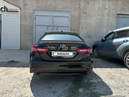 Toyota Camry 2019 года за 18 000 000 тг. в Шымкент – фото 4