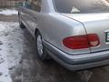 Mercedes-Benz E 200 1997 года за 2 300 000 тг. в Астана – фото 4