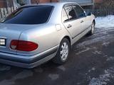 Mercedes-Benz E 200 1997 годаfor2 300 000 тг. в Астана – фото 5