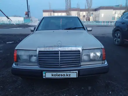 Mercedes-Benz E 200 1990 года за 1 200 000 тг. в Иртышск – фото 4