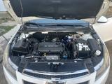 Chevrolet Cruze 2012 года за 3 000 000 тг. в Атырау – фото 4