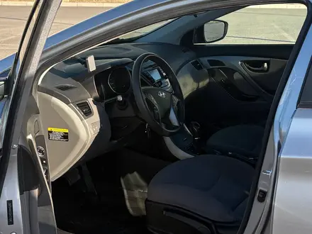 Hyundai Elantra 2015 года за 3 800 000 тг. в Атырау – фото 10
