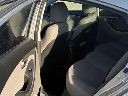 Hyundai Elantra 2015 года за 3 800 000 тг. в Атырау – фото 11