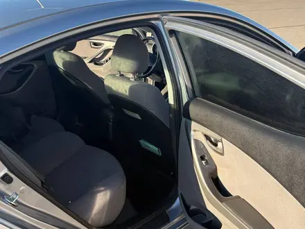 Hyundai Elantra 2015 года за 3 800 000 тг. в Атырау – фото 13