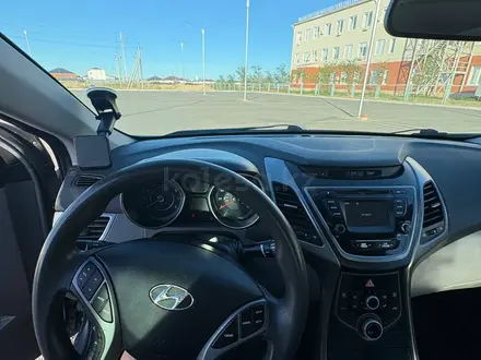 Hyundai Elantra 2015 года за 3 800 000 тг. в Атырау – фото 15