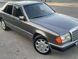 Mercedes-Benz E 230 1992 года за 1 600 000 тг. в Алматы