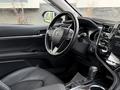 Toyota Camry 2019 года за 16 500 000 тг. в Алматы – фото 24