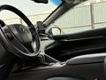 Toyota Camry 2019 года за 16 500 000 тг. в Алматы – фото 28