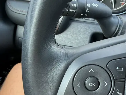 Toyota Camry 2019 года за 16 500 000 тг. в Алматы – фото 38