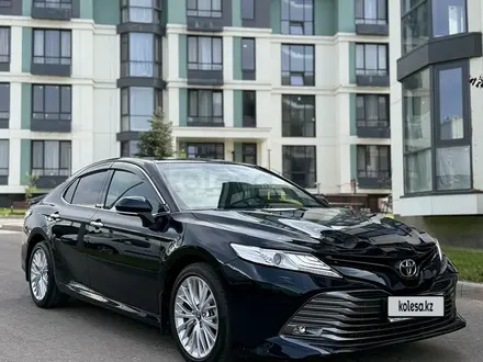 Toyota Camry 2019 года за 16 500 000 тг. в Алматы