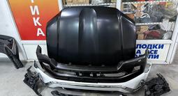 Передний бампер капот крыло решетка фара на Toyota land cruiser 200 за 50 000 тг. в Алматы – фото 4