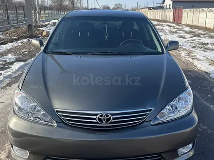 Toyota Camry 2005 года за 5 800 000 тг. в Мерке