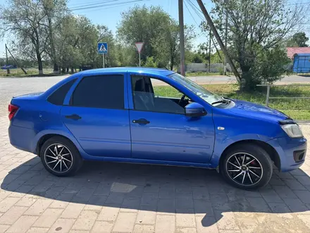 ВАЗ (Lada) Granta 2190 2015 года за 2 450 000 тг. в Уральск – фото 2