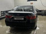 Toyota Camry 2015 годаүшін8 700 000 тг. в Семей – фото 2