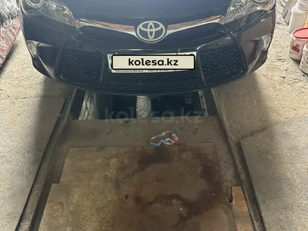 Toyota Camry 2015 года за 8 700 000 тг. в Семей – фото 3