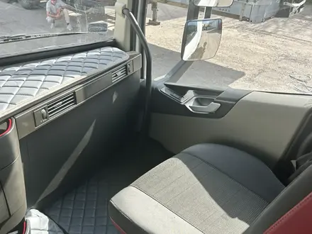 Volvo  FH 2018 года за 27 000 000 тг. в Алматы – фото 16