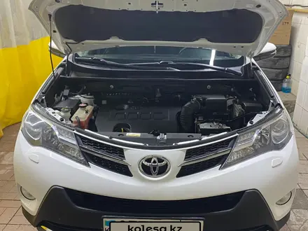 Toyota RAV4 2015 года за 10 900 000 тг. в Астана – фото 5