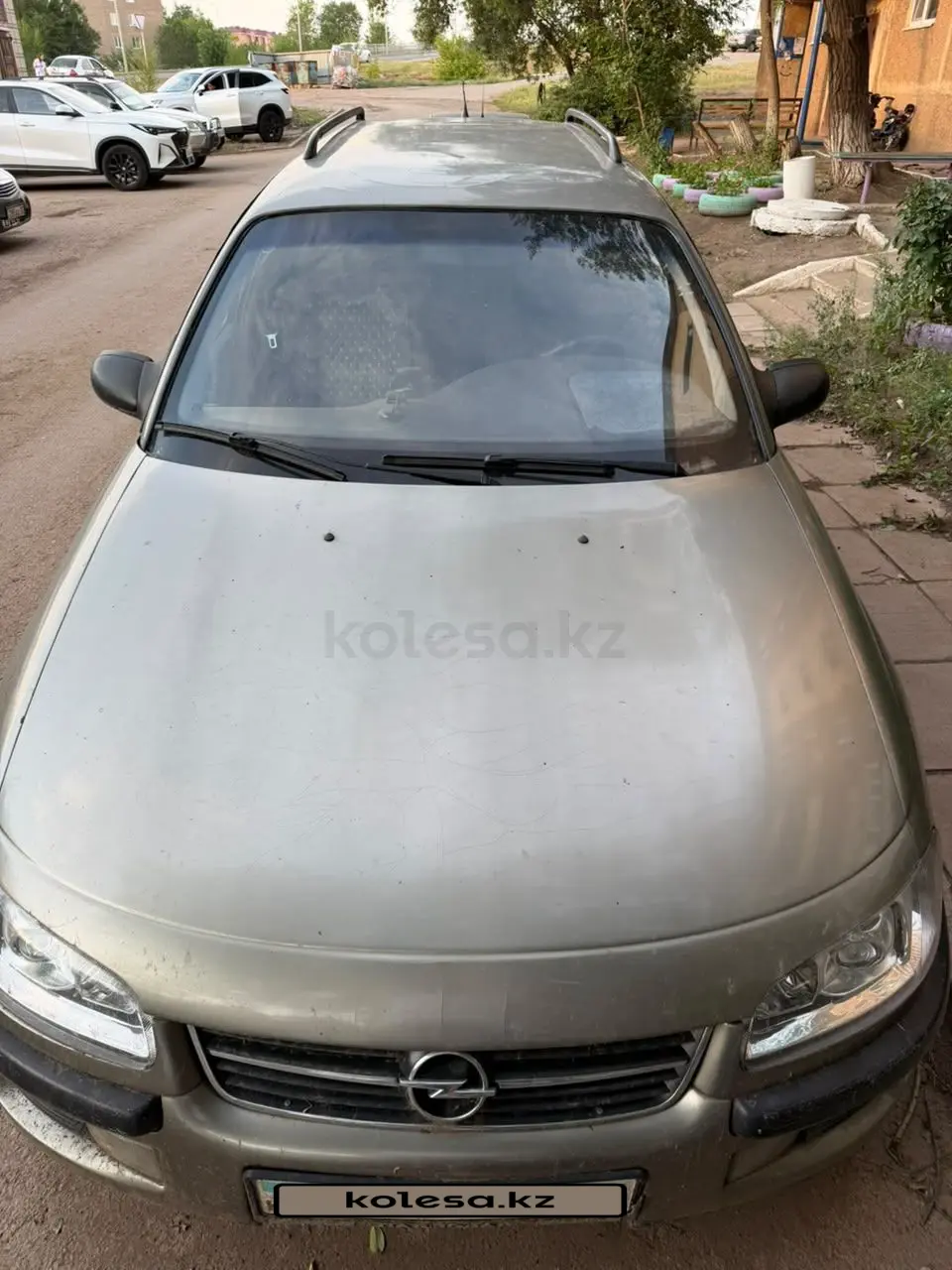 Opel Omega, 2000