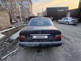 Mercedes-Benz E 220 1994 года за 1 600 000 тг. в Караганда – фото 4