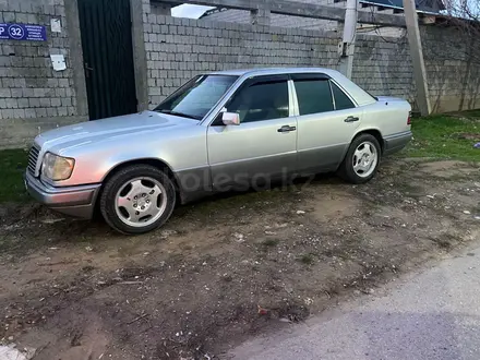 Mercedes-Benz E 200 1993 года за 1 600 000 тг. в Шымкент – фото 4