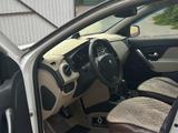 Renault Logan 2015 года за 3 200 000 тг. в Уральск – фото 5