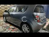 Chevrolet Aveo 2013 года за 3 750 000 тг. в Уральск – фото 3