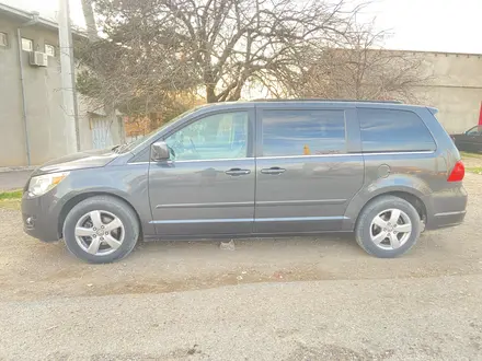 Volkswagen Routan 2011 года за 8 999 999 тг. в Сарыагаш – фото 8