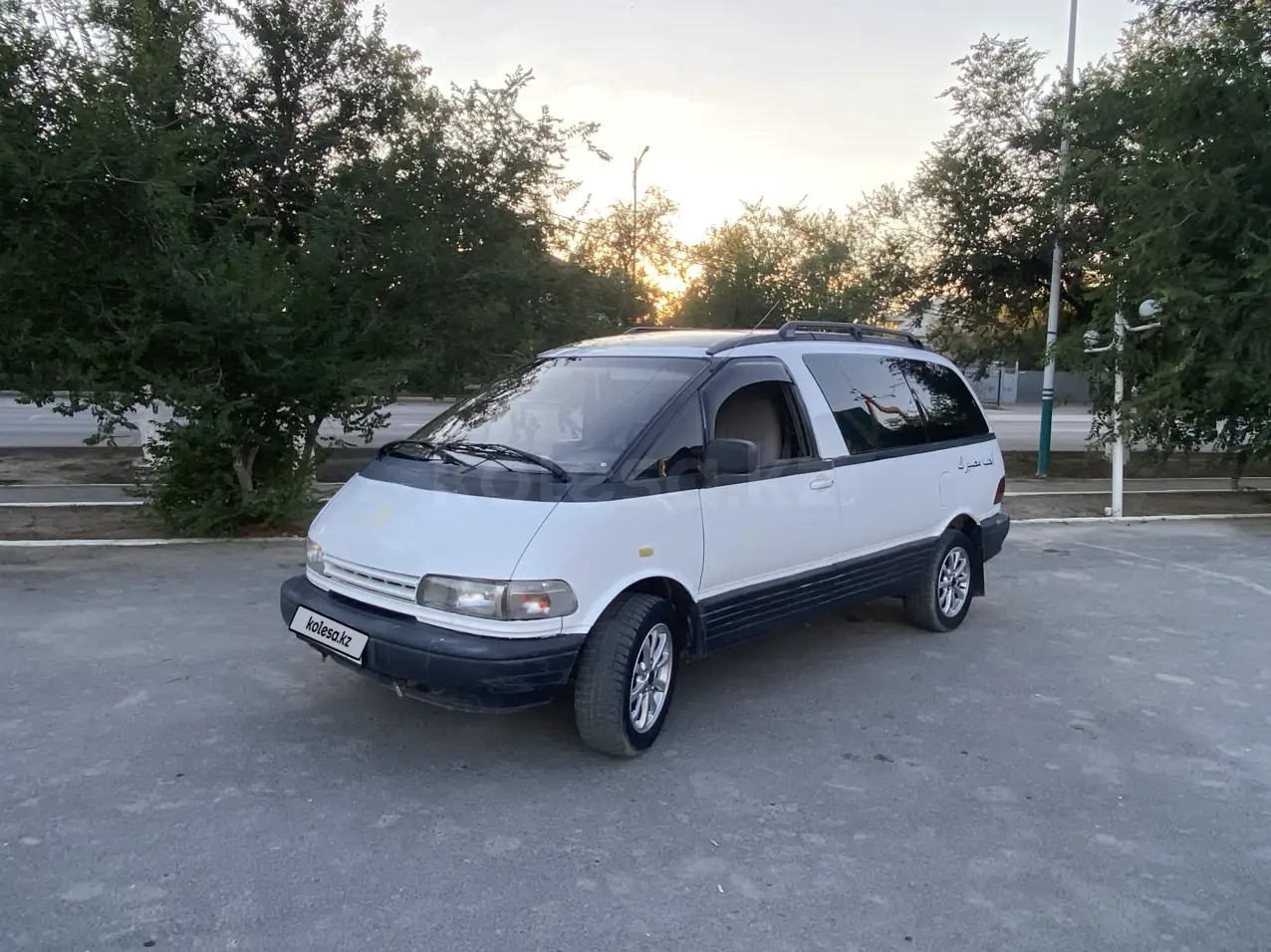 Toyota Previa, 1992