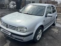 Volkswagen Golf 2002 годаүшін2 700 000 тг. в Караганда