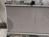 Радиатор основной на В4 Твинтурбо автомат за 40 000 тг. в Алматы – фото 4