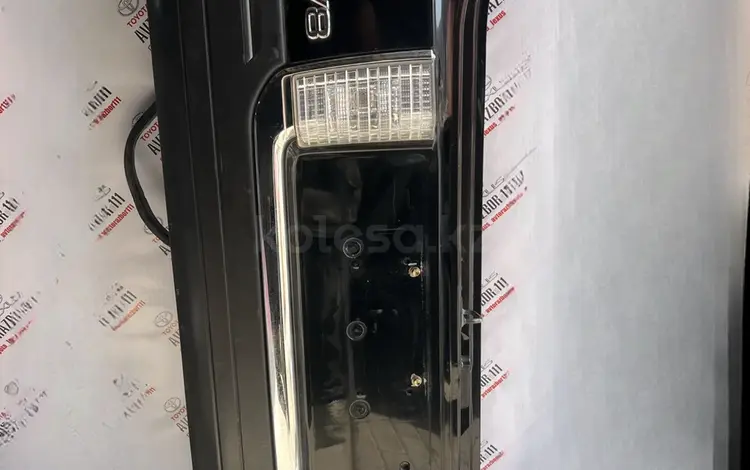 Крышка багажника нижняя (нижний борт) Toyota Lexus за 111 001 тг. в Петропавловск
