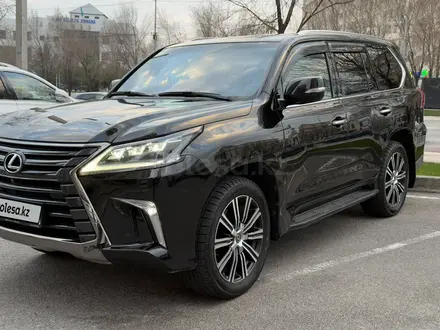 Lexus LX 570 2018 года за 40 000 000 тг. в Алматы