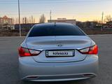 Hyundai Sonata 2010 года за 5 500 000 тг. в Актобе – фото 4