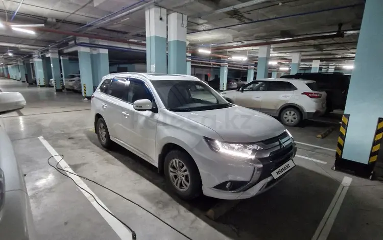 Mitsubishi Outlander 2022 года за 12 500 000 тг. в Астана