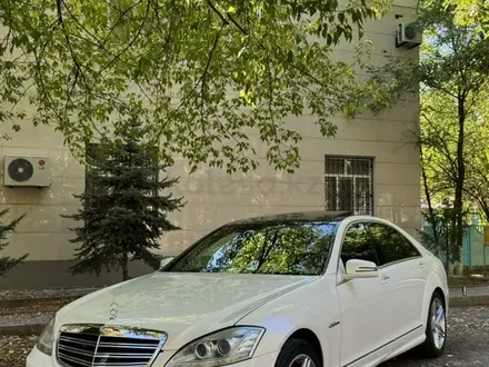 Mercedes-Benz S 63 AMG 2010 года за 13 500 000 тг. в Шымкент