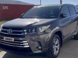 Toyota Highlander 2014 года за 13 000 000 тг. в Атырау – фото 3