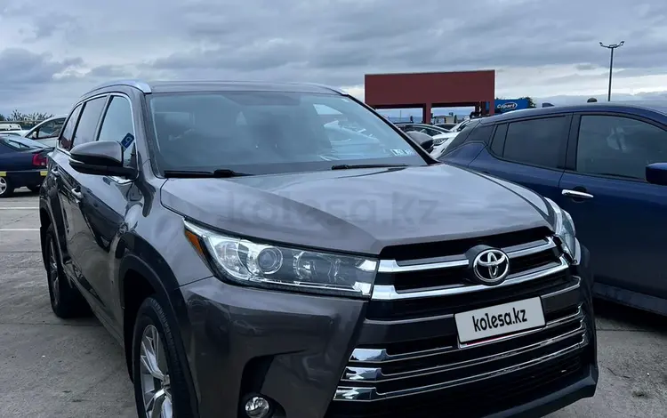 Toyota Highlander 2014 года за 13 000 000 тг. в Атырау