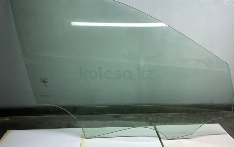 W213 стекло переднее правое за 55 000 тг. в Астана