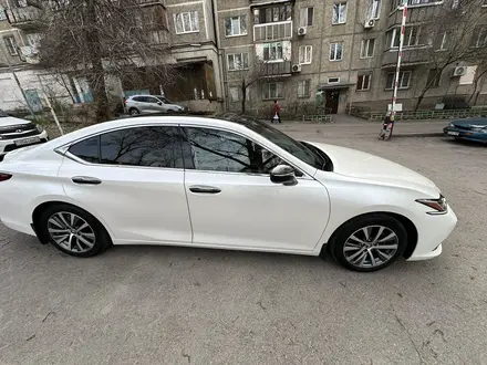 Lexus ES 250 2019 года за 22 500 000 тг. в Алматы – фото 12