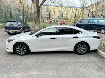 Lexus ES 250 2019 года за 22 500 000 тг. в Алматы – фото 3