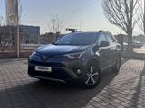 Toyota RAV4 2016 года за 10 900 000 тг. в Актобе