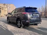 Toyota RAV4 2016 года за 10 900 000 тг. в Актобе – фото 5