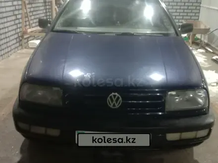 Volkswagen Vento 1993 года за 1 500 000 тг. в Шымкент