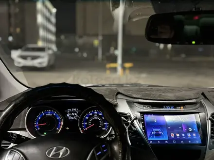 Hyundai Elantra 2015 года за 3 500 000 тг. в Актау